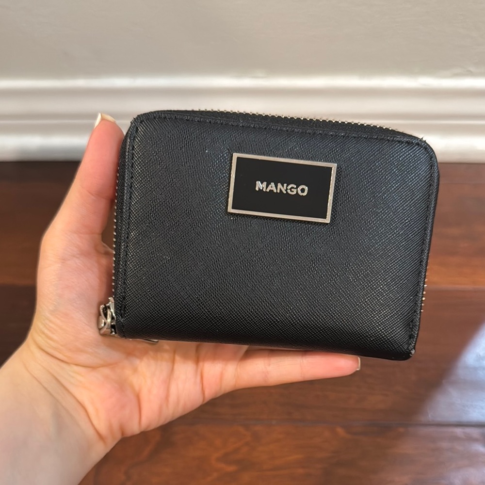 Mango Elegant Black Card Holder